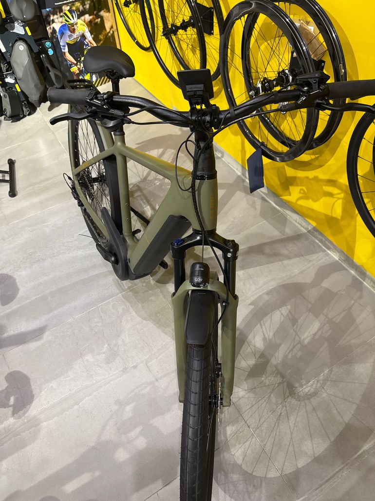 CUBE KATHMANDU HYBRID PRO 800 2025 Road & Gravel de segunda mano, Verde — imagen 2 de 4