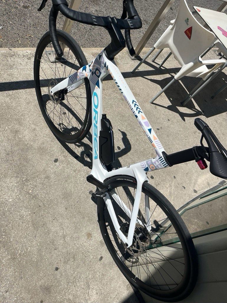 Used Orbea Orca SRAM Rival eTap AXS 2024 Road & Gravel, White — image 2 of 7