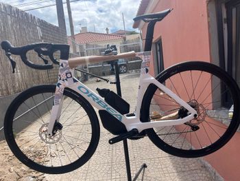 Used Orbea Orca SRAM Rival eTap AXS 2024 Road & Gravel, White — image 5 of 7