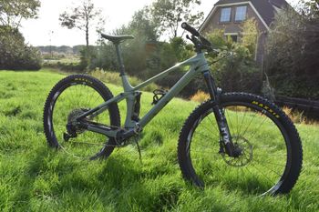 Used YT Industries Izzo Core 3 2022 Mountainbike, Grün — image 1 of 8