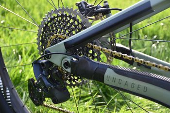 Used YT Industries Izzo Core 3 2022 Mountainbike, Grün — image 5 of 8