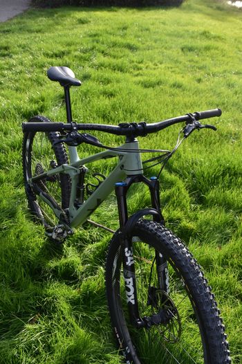 Used YT Industries Izzo Core 3 2022 Mountainbike, Grün — image 7 of 8