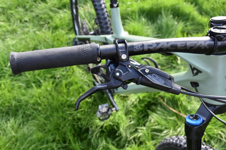 Used YT Industries Izzo Core 3 2022 Mountainbike, Grün — image 4 of 8