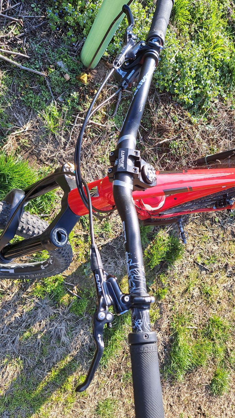 Used Trek Procaliber Sensah SRX 2021 Mountainbike, Red — image 17 of 18