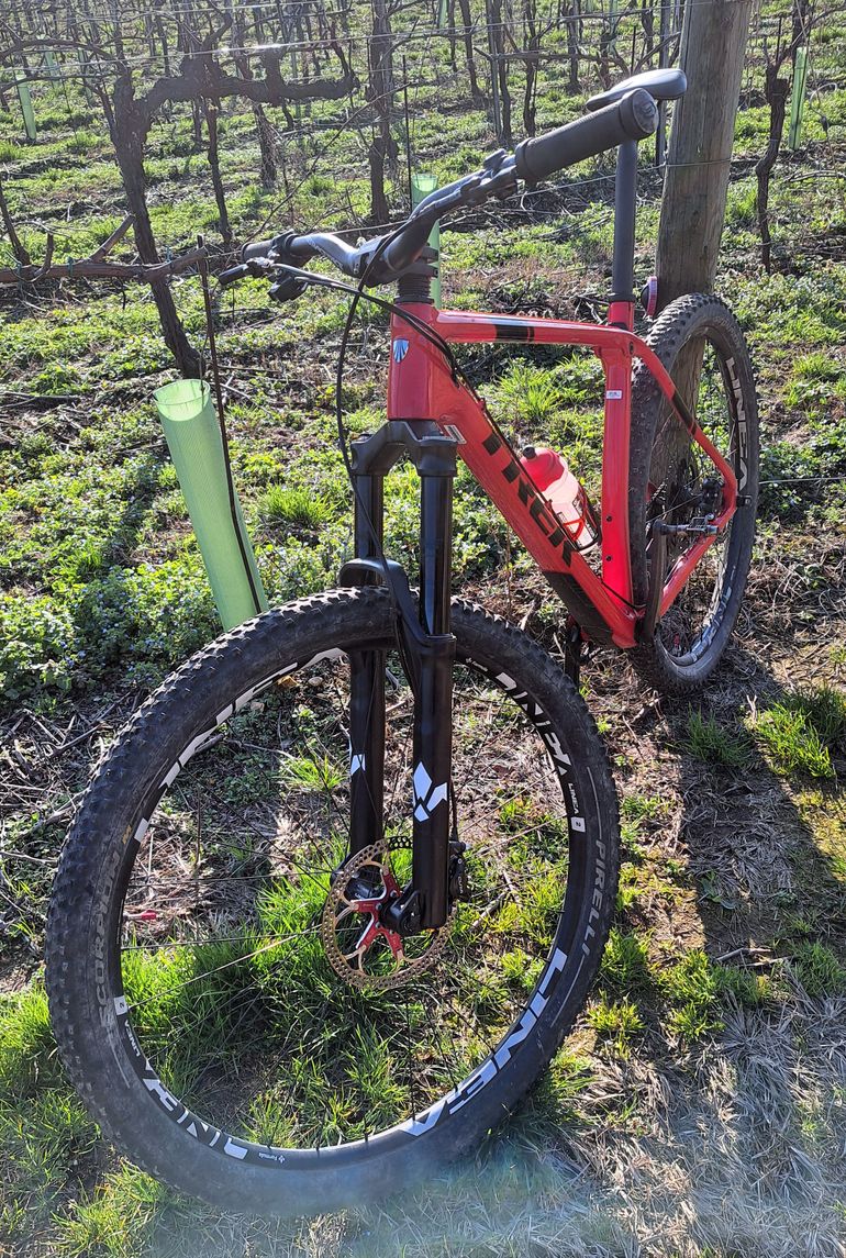 Used Trek Procaliber Sensah SRX 2021 Mountainbike, Red — image 2 of 18