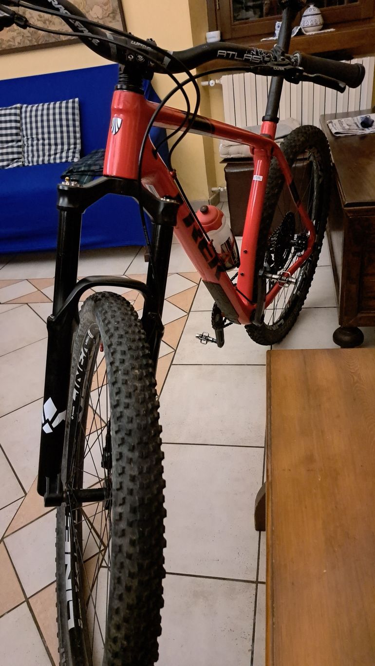 Used Trek Procaliber Sensah SRX 2021 Mountainbike, Red — image 8 of 18
