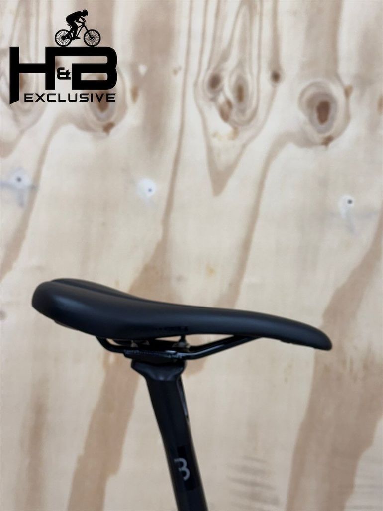 Used Focus Atlas 6.9 GRX 2023 Road & Gravel, Light Gray — image 10 of 13