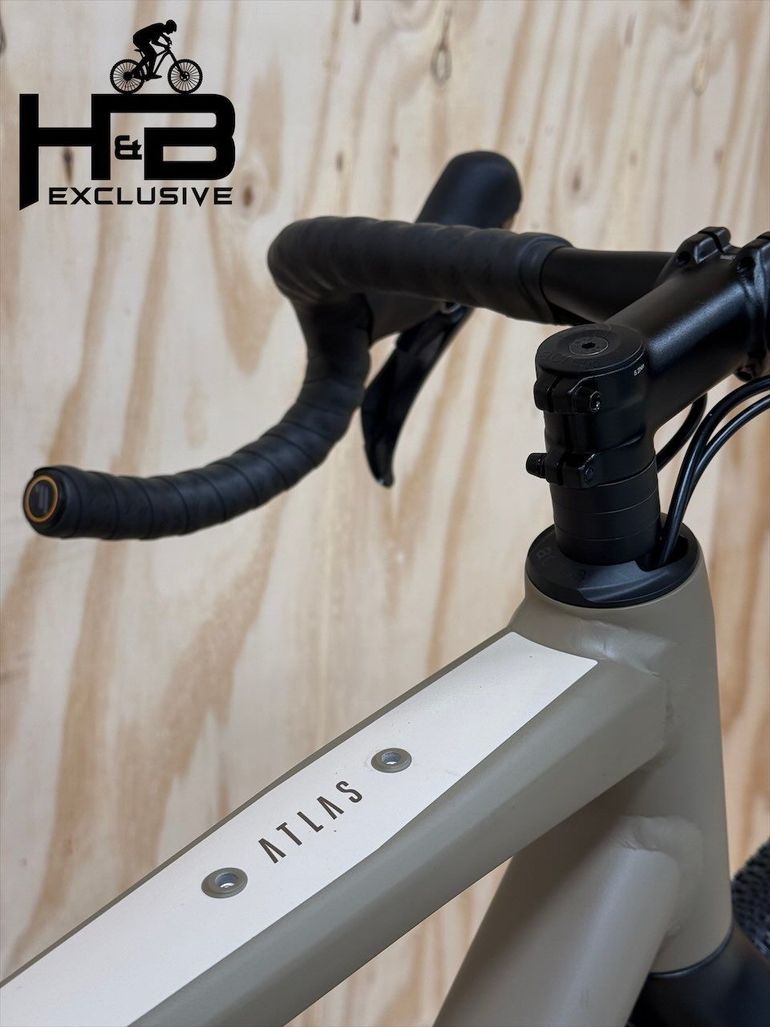 Used Focus Atlas 6.9 GRX 2023 Road & Gravel, Light Gray — image 9 of 13