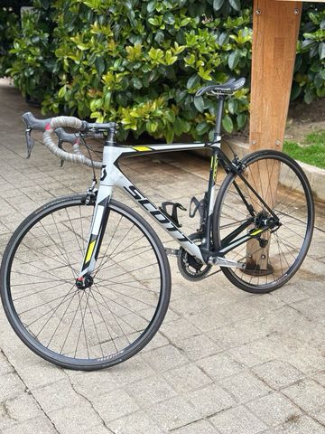 Käytetty Scott Addict 10 2017 2017 Road & Gravel