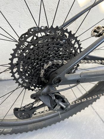 Used Scott Scale 2023 Mountainbike, Black — image 3 of 3