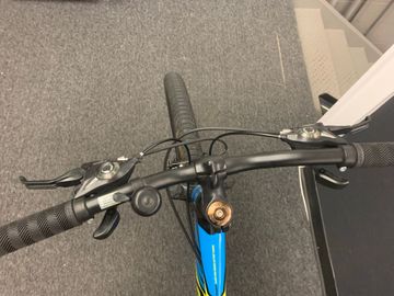 Used Giant Revel 2 2016 2016 Mountainbike, Green, 26 — image 3 of 8
