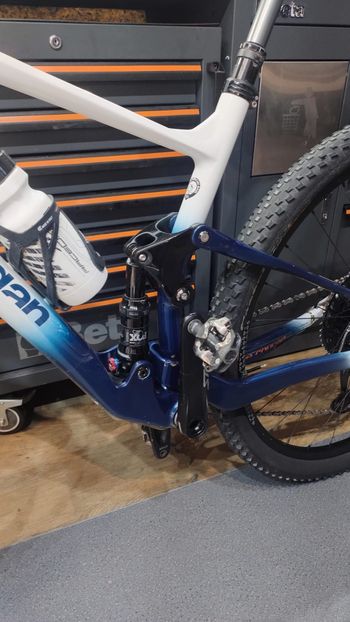 Used Lee Cougan Cross Fire SRAM GX 2023 Mountainbike, Blu — image 3 of 3