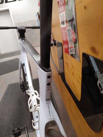 Used CUBE LITENING C:68X PRO 2022 Road & Gravel — image 8 of 9