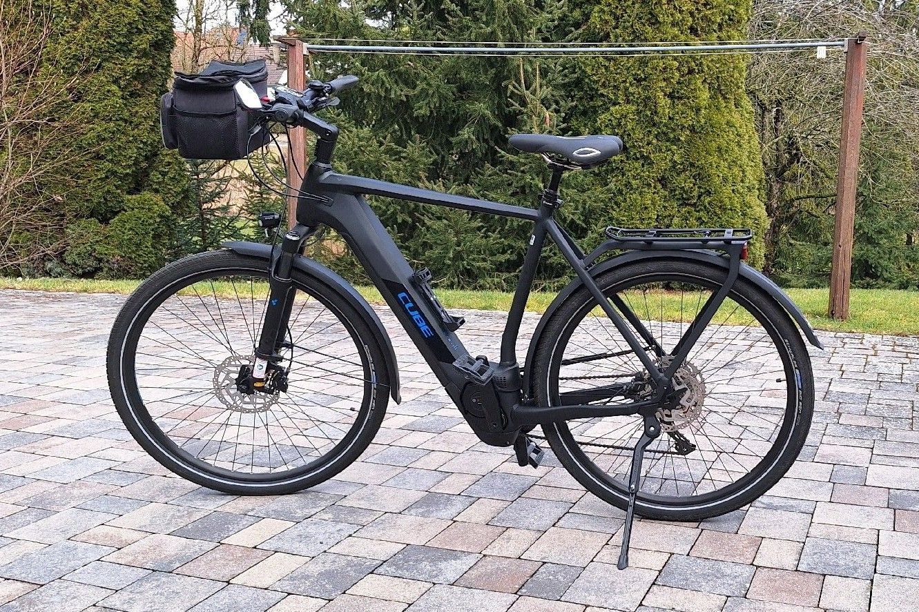 Test Cube Kathmandu Hybrid Pro 625 CUBE KATHMANDU HYBRID PRO 625 d'occasion en XL | buycycle