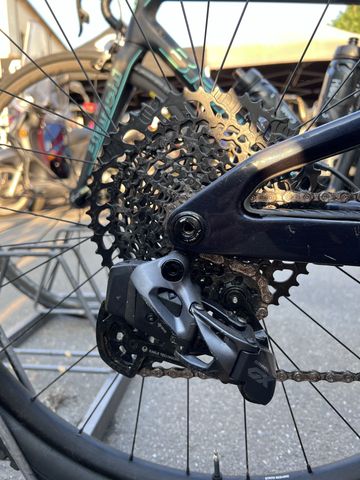 Używany Scott Spark 900 AXS 2022 2022 Mountainbike — zdjęcie 9 z 11