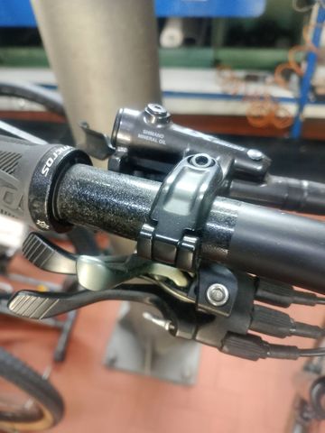 Używany Scott Spark 900 AXS 2022 2022 Mountainbike — zdjęcie 8 z 11