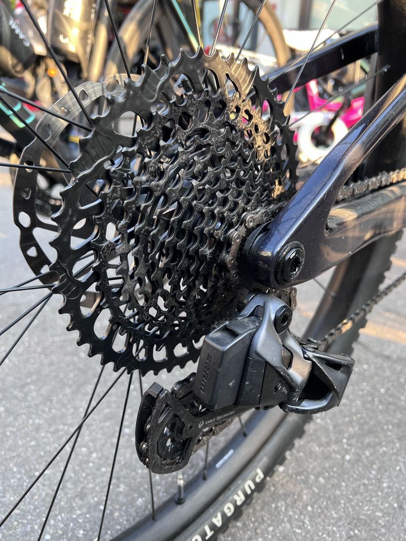 Używany Scott Spark 900 AXS 2022 2022 Mountainbike — zdjęcie 11 z 11