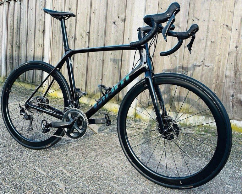 Giant TCR Advanced Pro 2 Disc 2021 2021 Road & Gravel usato, Nero — immagine 1 di 3