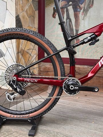 Used Megamo Track Flight Attendant / XX 2025 Mountainbike, Red — image 2 of 9