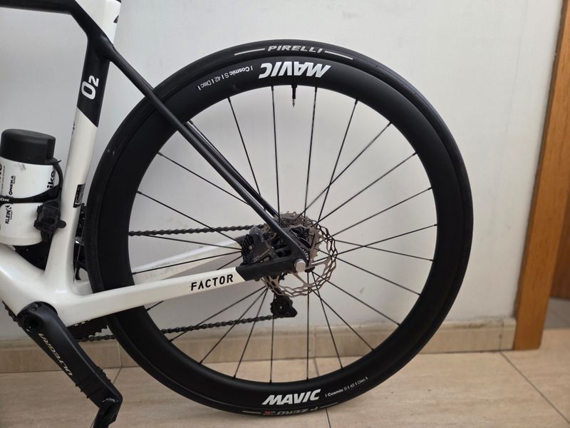 Used Factor O2 2023 2023 Road & Gravel, White — image 14 of 19