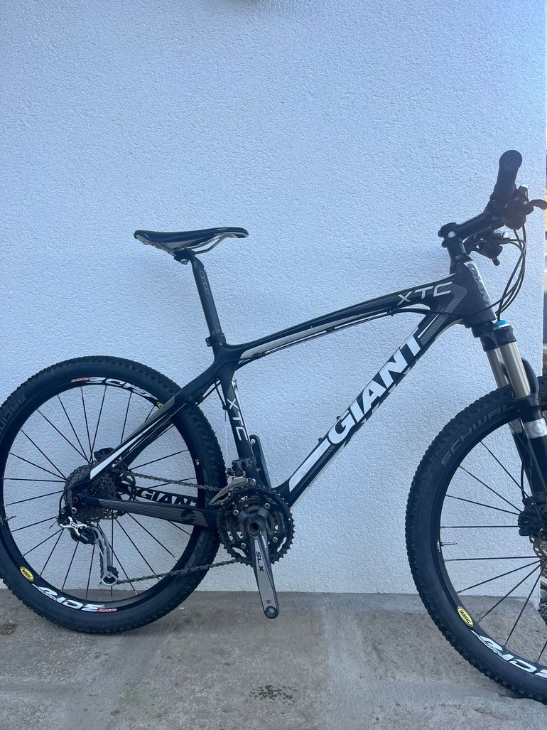 Gebrauchtes Giant Xtc composite 26er 2011 Mountainbike, Schwarz — Bild 4 von 4