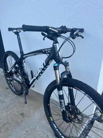 Gebrauchtes Giant Xtc composite 26er 2011 Mountainbike, Schwarz — Bild 3 von 4