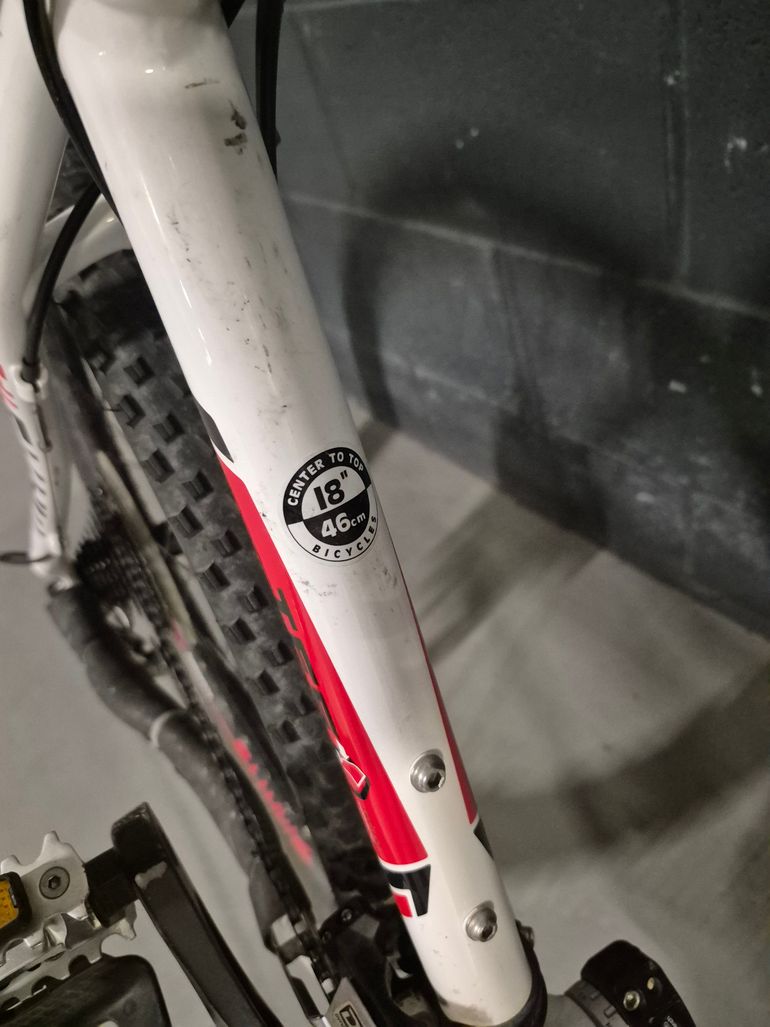 Used Merida Matts 2013 Mountainbike, White — image 9 of 10
