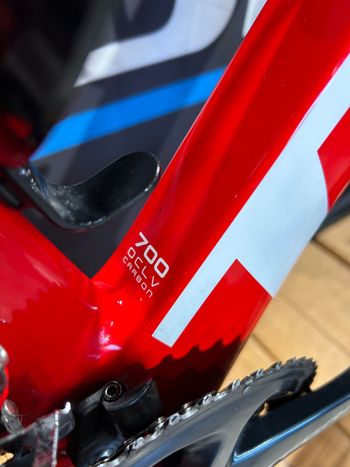 Used Trek Madone SLR 6 Gen 6 2021 2021 Road & Gravel, Red — image 3 of 10