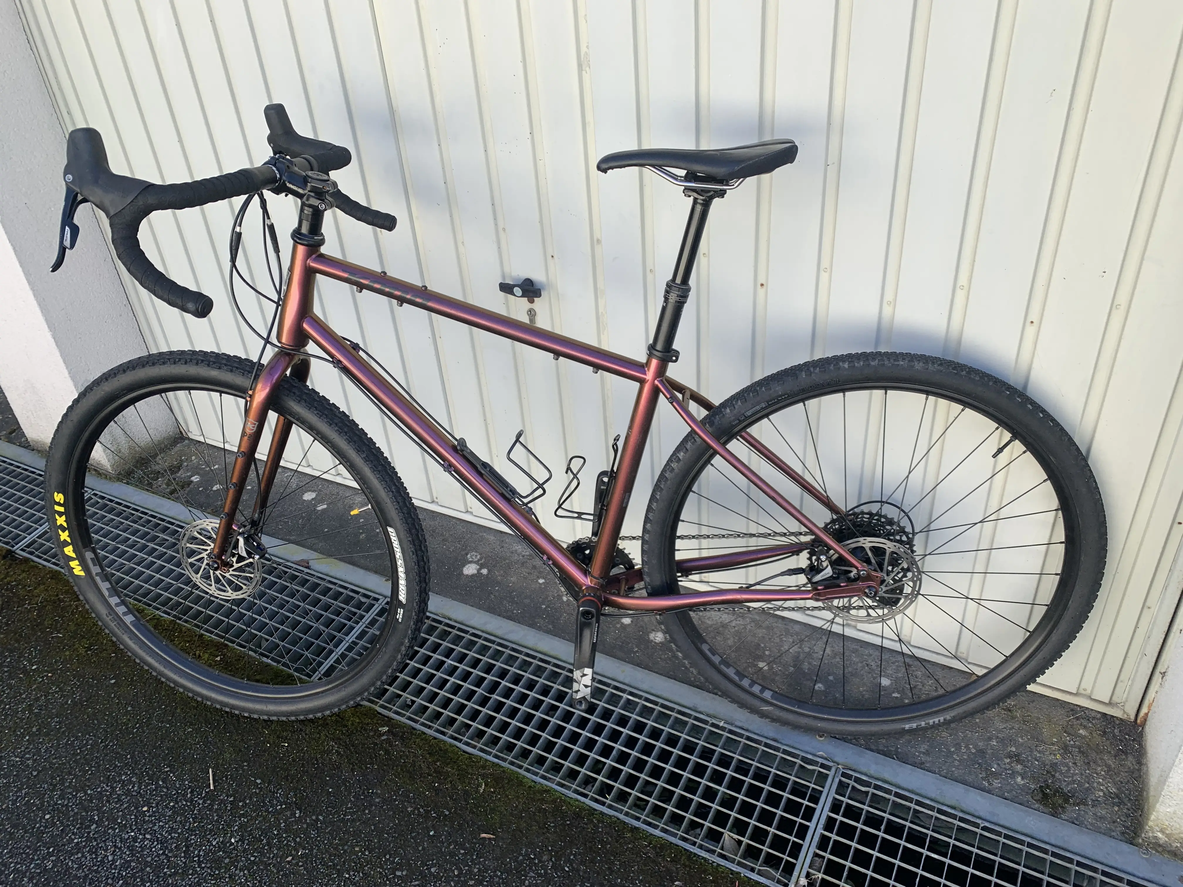 Kona Sutra ULTD used in 54 cm buycycle