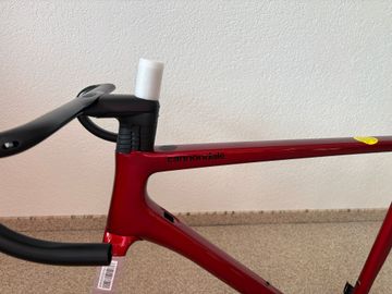 Used Cannondale SuperSix EVO Hi-MOD Disc frameset Frameset 2022 Road & Gravel, Red — image 33 of 45