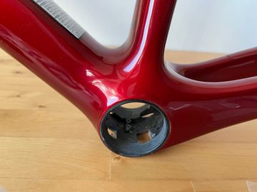 Used Cannondale SuperSix EVO Hi-MOD Disc frameset Frameset 2022 Road & Gravel, Red — image 12 of 45