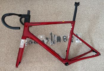 Tweedehands Cannondale SuperSix EVO Hi-MOD Disc frameset Frameset 2022 Road & Gravel — afbeelding 26 van 45