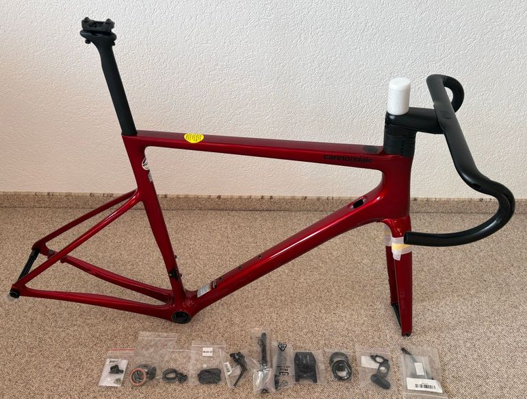 Tweedehands Cannondale SuperSix EVO Hi-MOD Disc frameset Frameset 2022 Road & Gravel — afbeelding 3 van 45
