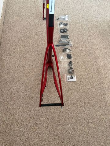 Used Cannondale SuperSix EVO Hi-MOD Disc frameset Frameset 2022 Road & Gravel, Red — image 20 of 45