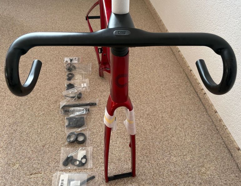 Tweedehands Cannondale SuperSix EVO Hi-MOD Disc frameset Frameset 2022 Road & Gravel — afbeelding 17 van 45