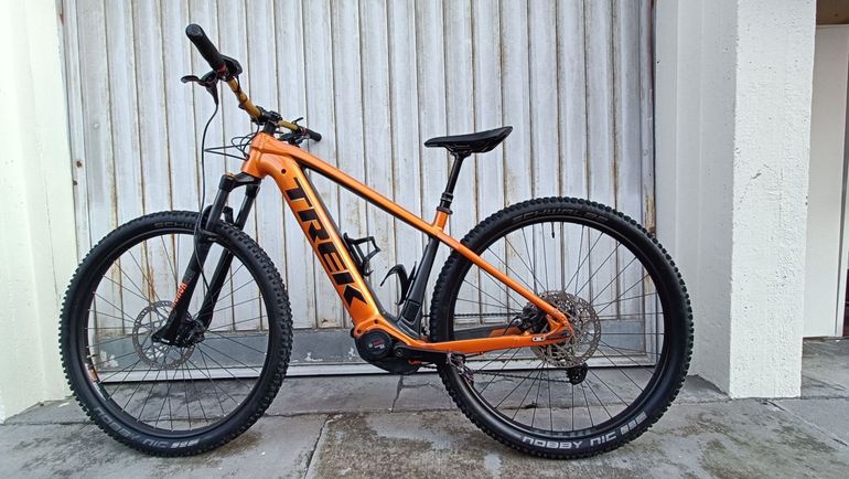 Použité Trek Powerfly SRAM GX Eagle 2021 Mountainbike — obrázek 5 z 12
