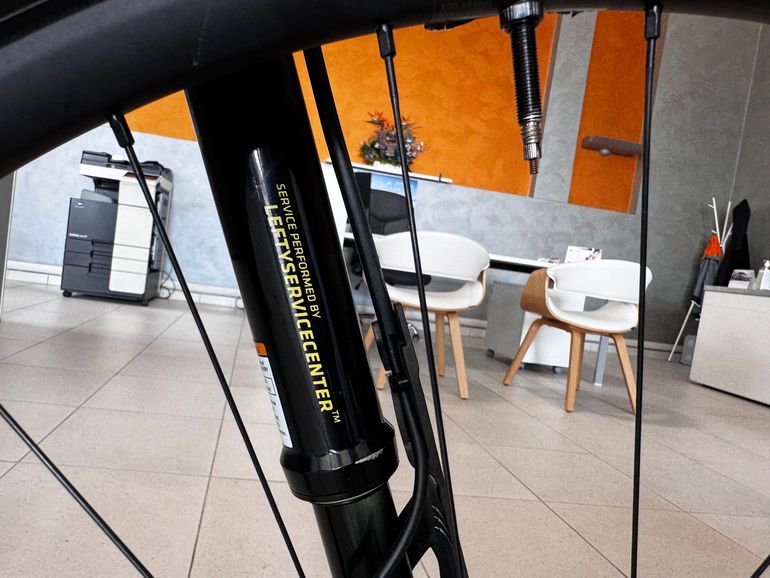 Used Cannondale Scalpel Shimano Deore XT 2022 Mountainbike, Black, 29 — image 9 of 16