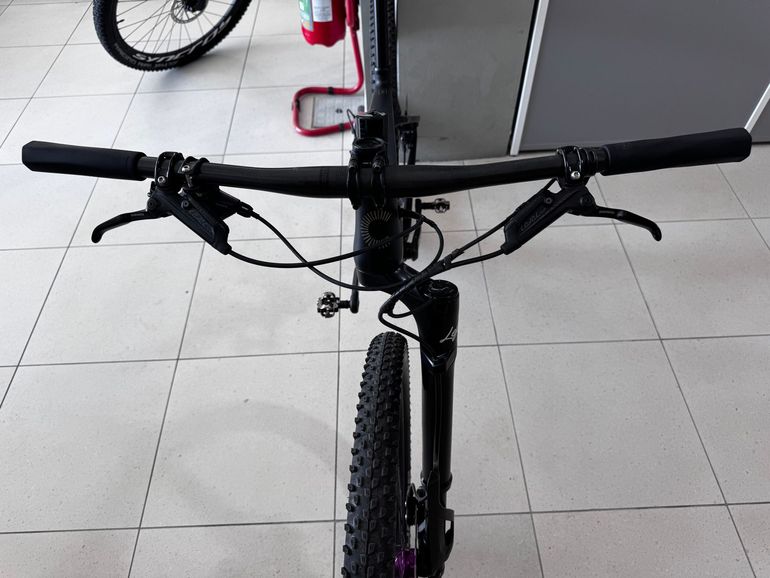 Used Cannondale Scalpel Shimano Deore XT 2022 Mountainbike, Black, 29 — image 8 of 16