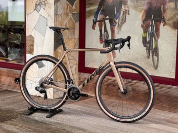 Used Time ADHX 45 dune 2025 Road & Gravel