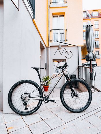 Used Sour Bicycles Pasta Party 2022 Mountainbike, Hellgrau — image 10 of 10