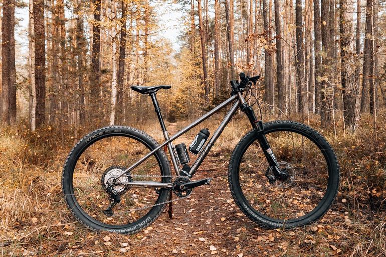 Used Sour Bicycles Pasta Party 2022 Mountainbike, Hellgrau — image 1 of 10