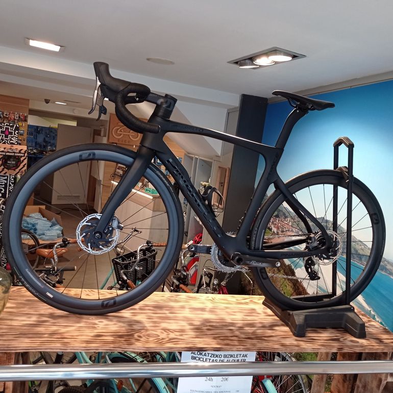 Used Pinarello Prince SRAM Force eTap AXS 2022 Road & Gravel, Black — image 2 of 3