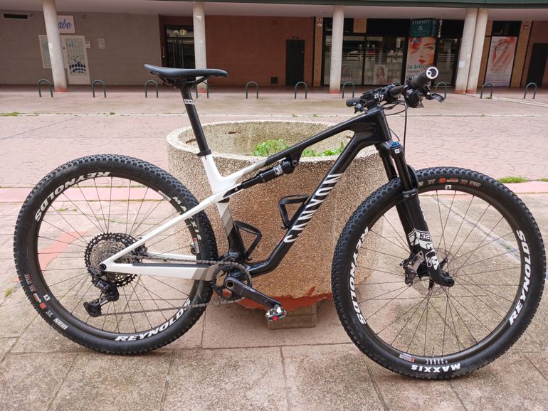 Brugt Canyon Lux World Cup CF 7 2023 2023 Mountainbike — billede 4 af 6