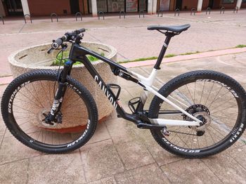 Brugt Canyon Lux World Cup CF 7 2023 2023 Mountainbike — billede 5 af 6
