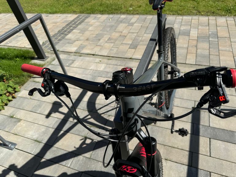 Used CUBE REACTION C:62 SL 2021 Mountainbike, Light Gray — image 5 of 6