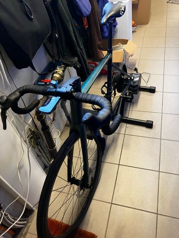 Scott Addict RC 15 2022 2022 Road & Gravel d'occasion — image 2 sur 3