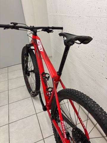 Used Focus RAVEN Lite 2018 2018 Mountainbike, Red, 29 — image 5 of 5