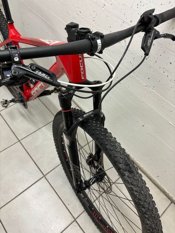 Used Focus RAVEN Lite 2018 2018 Mountainbike, Red, 29 — image 2 of 5