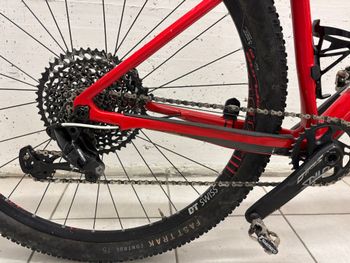 Used Focus RAVEN Lite 2018 2018 Mountainbike, Red, 29 — image 3 of 5