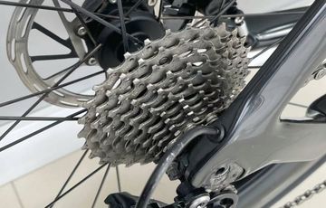 Used Canyon Speedmax CF 8 DISC 2023 Road & Gravel, Black — image 10 of 11